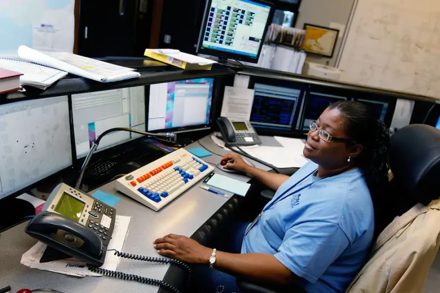 What Do Public Utilities Jobs Pay?