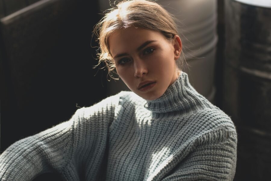 What Colours Go With Grey Clothes?