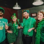 What Colours Go With Dark Green Clothes?