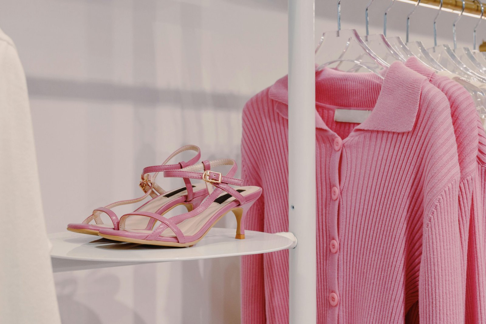 What Colours Go With Pink Clothes?
